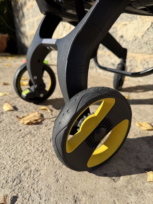 Продам Коляску Doona+ ( оригінал)