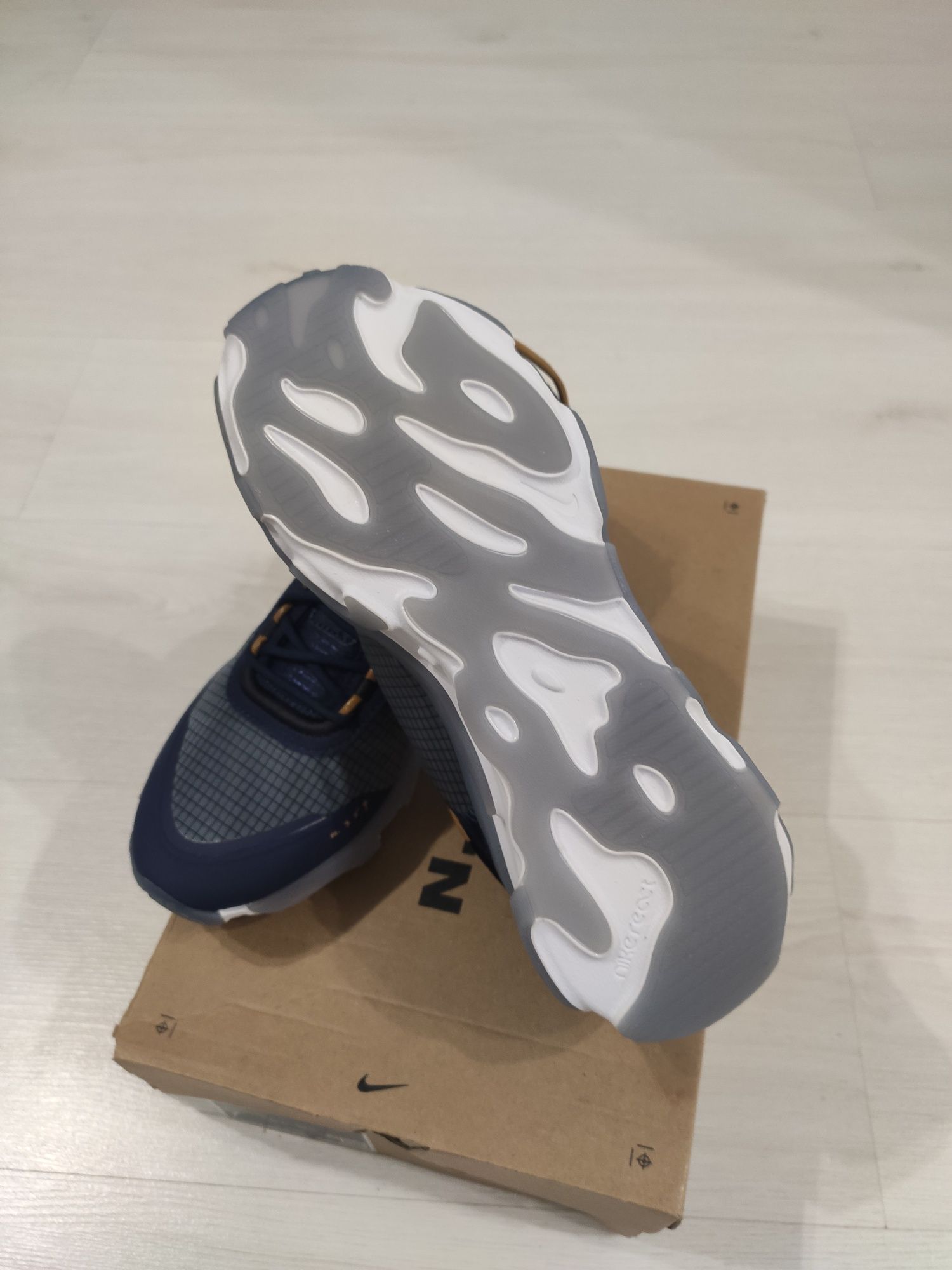 Кросівки Nike React Live Blue N. 354 CV1772-400 40 розмір