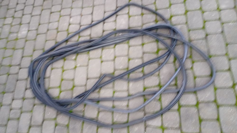 Suzuki Swift MK7 uszczelki drzwi