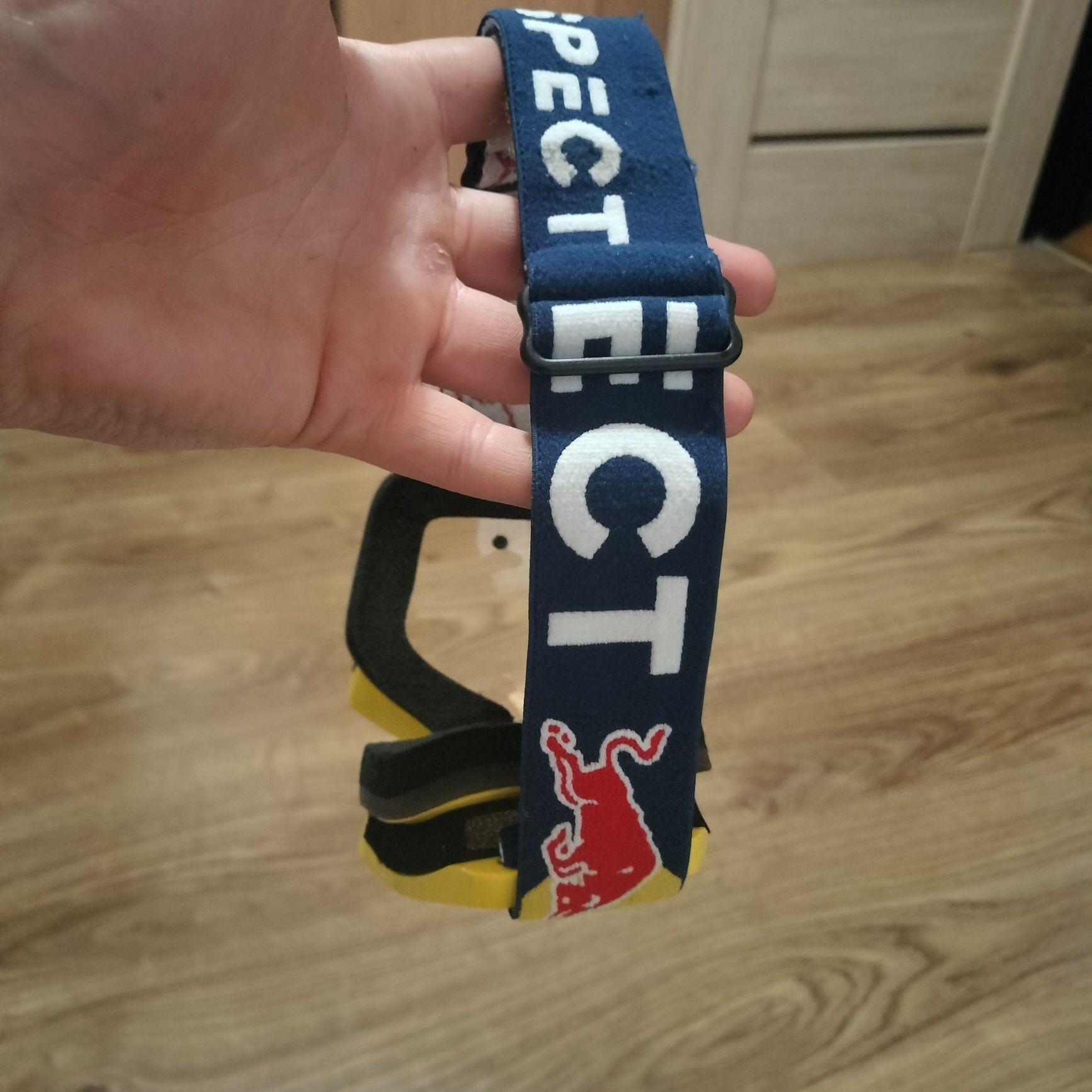 Sprzedam gogle nowe Red Bull