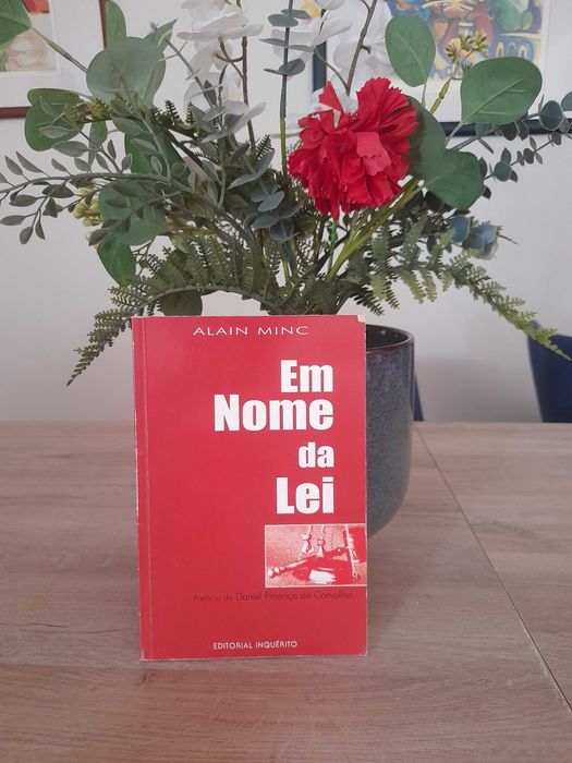 Em Nome da Lei (LIVRO RARO)