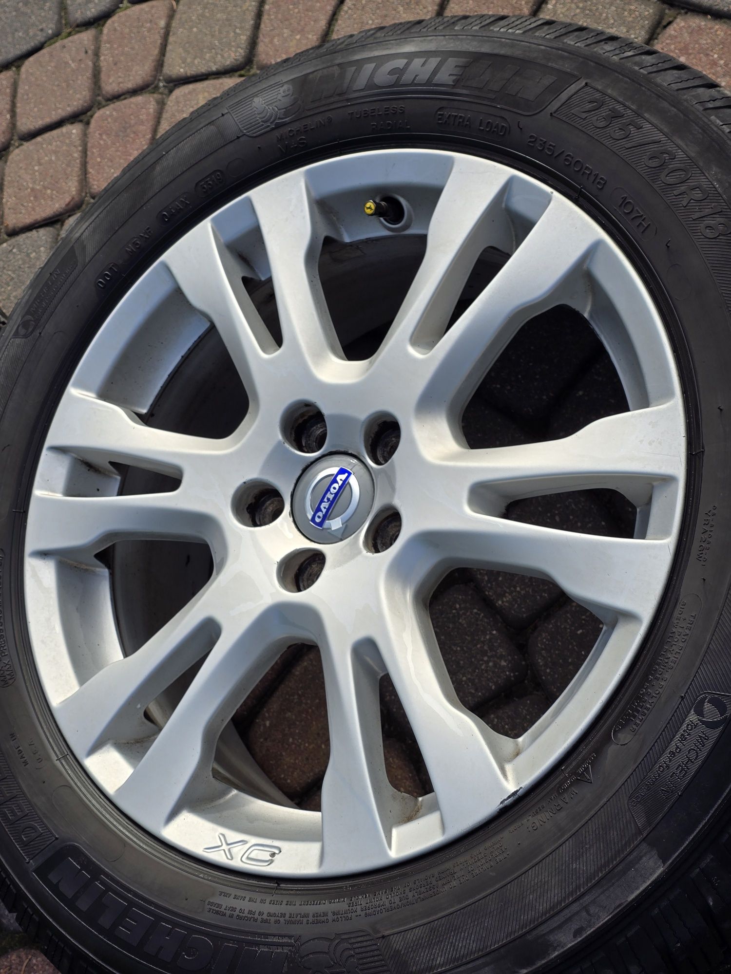 Oryginalne Felgi Volvo z Oponami Michelin 18" 5x108