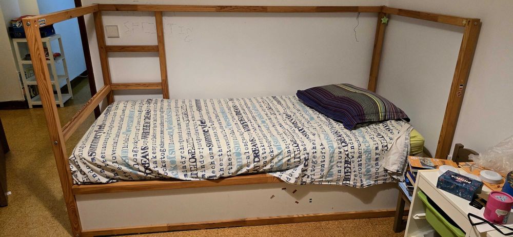 Cama criança com colchão
