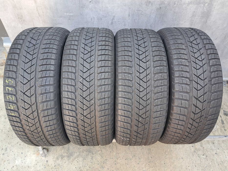 Резина зима 80% протектор Pirelli 245/45 R19 Sottozero 3 * RFT