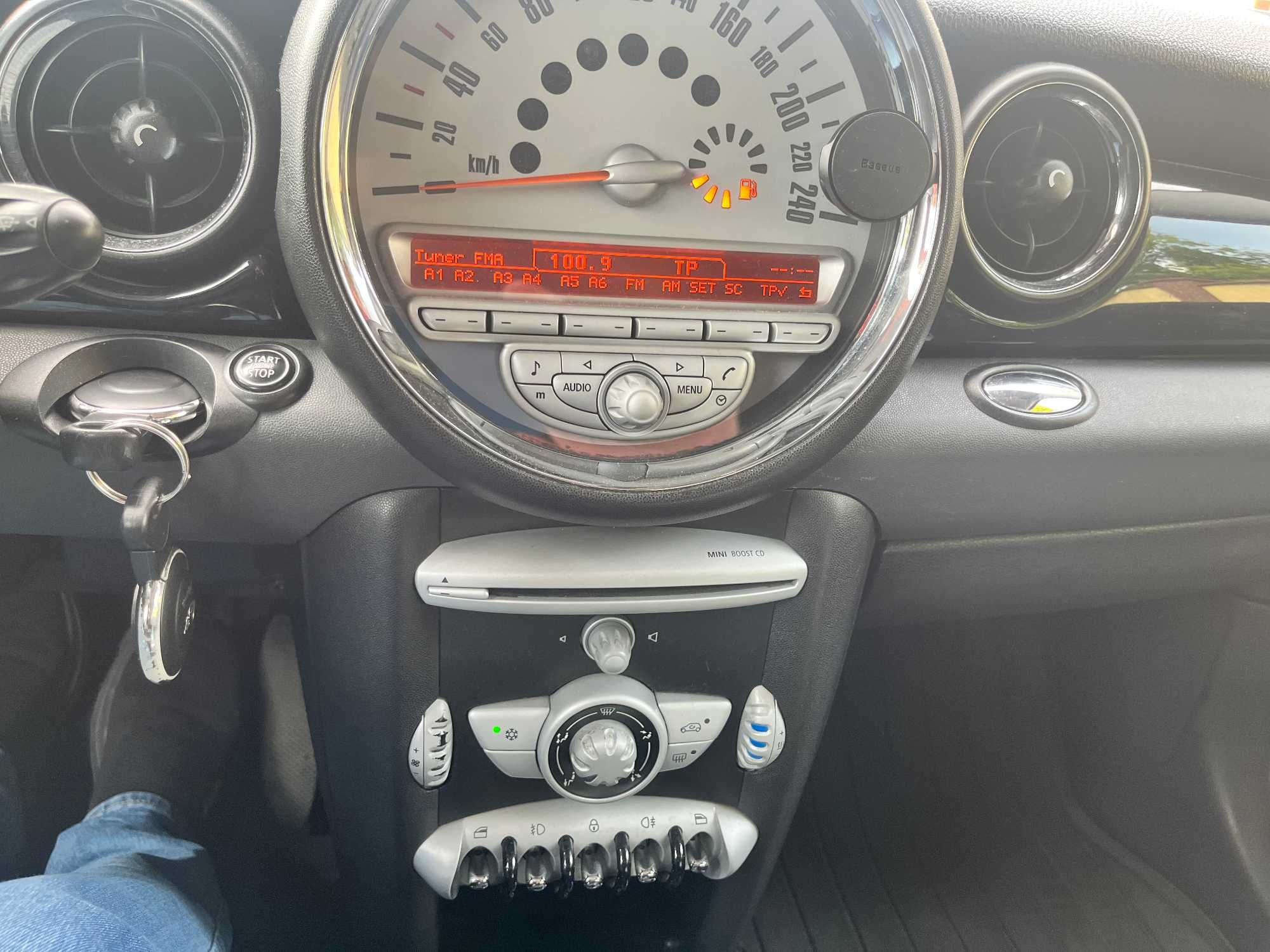 Mini Cooper model 2008 klima 1.6 diesel