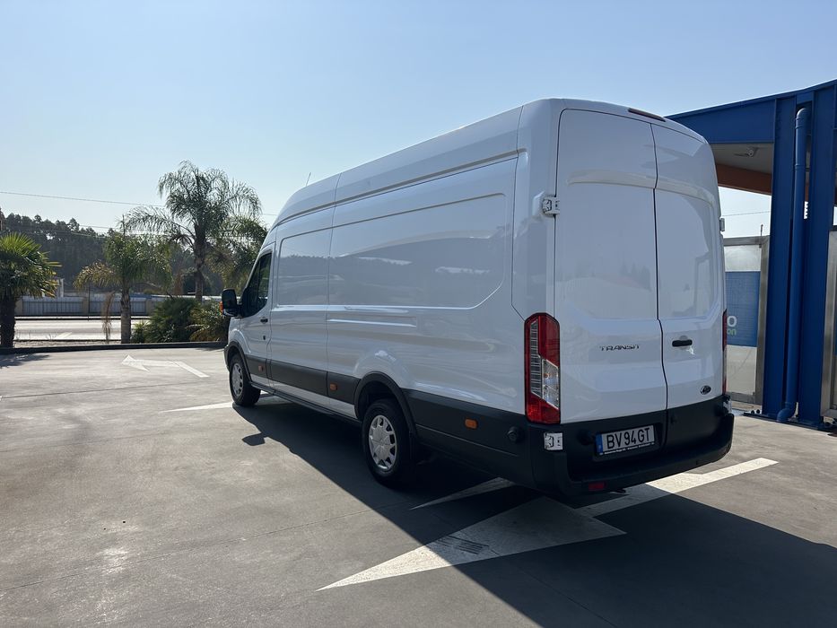 Ford Transit Maxi