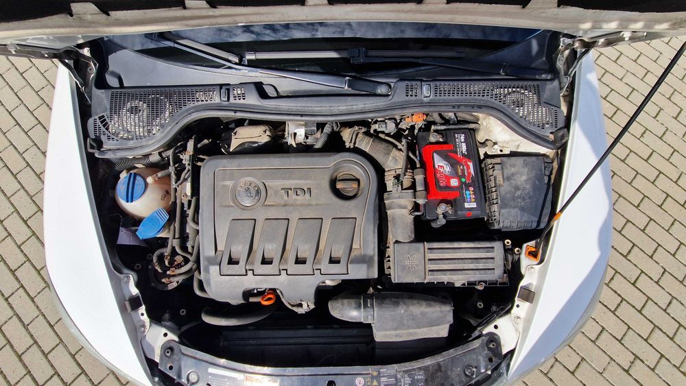 skoda octavia 2.0 TDI CR,salon PL, prywatnie, 2xkpl. kół, hak, zamiana