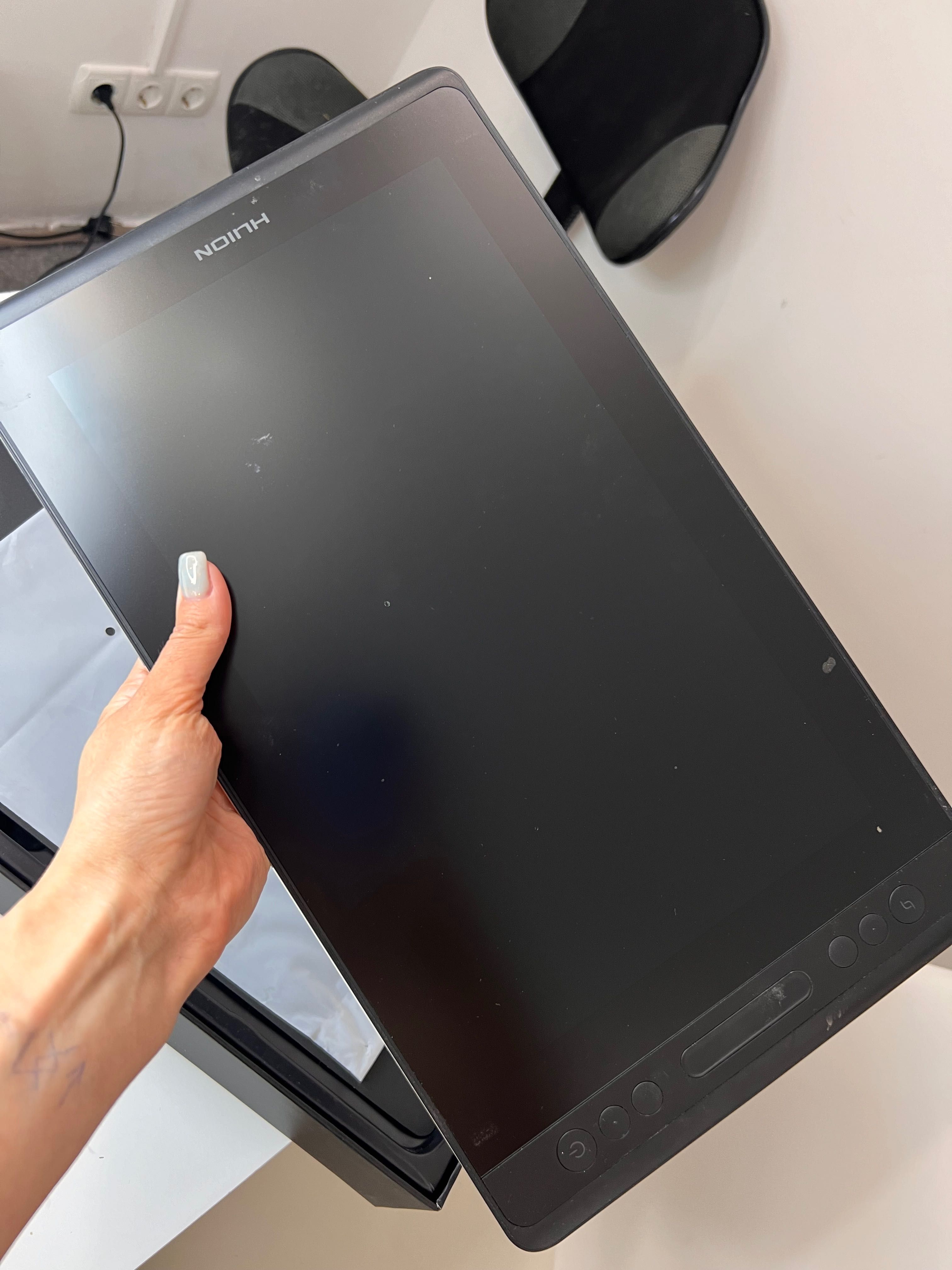 Графічний монітор Huion Kamvas Pro 13