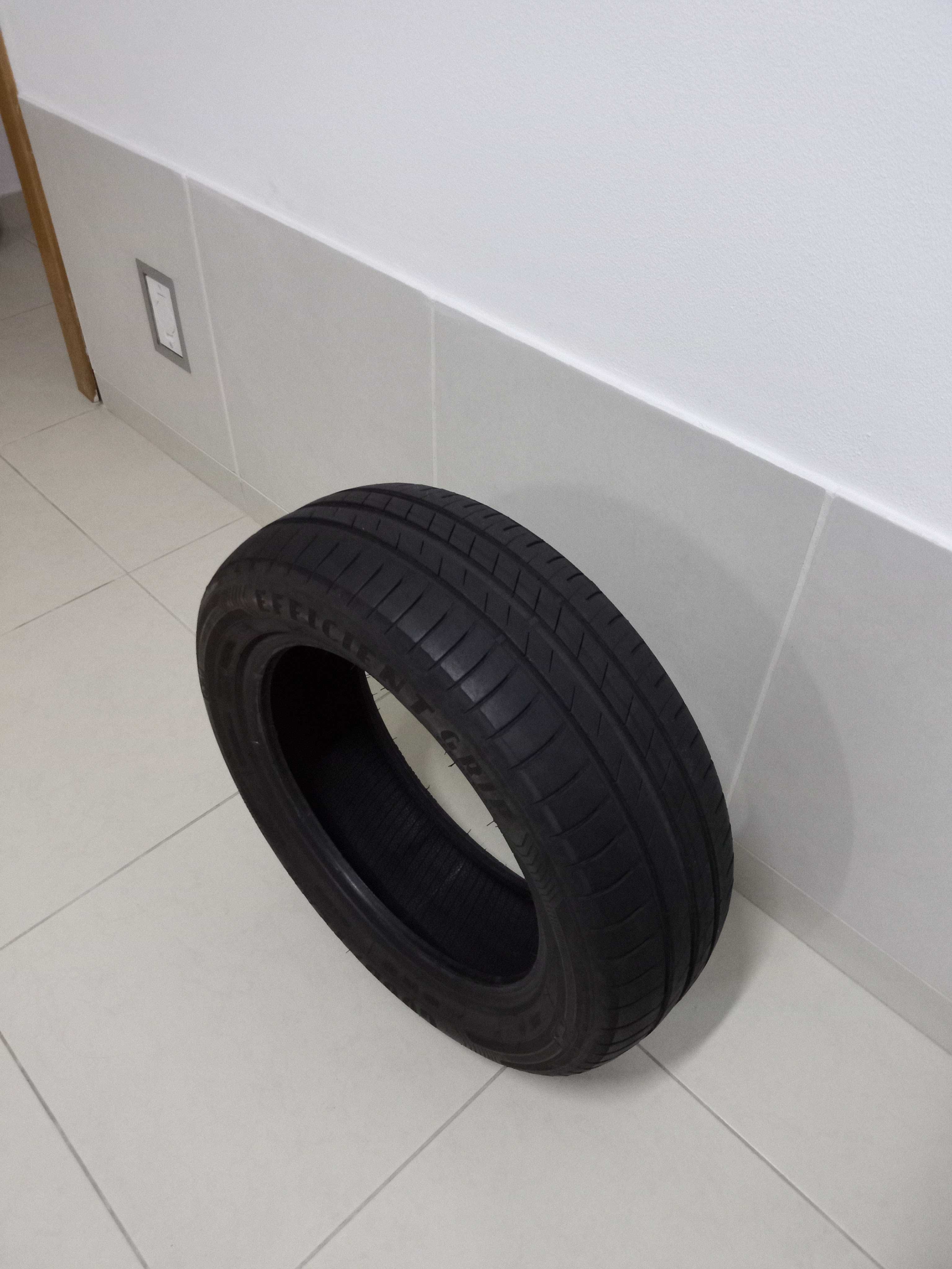 Pneu Goodyear 185/60 R15 88 H Efficient Grip Performance