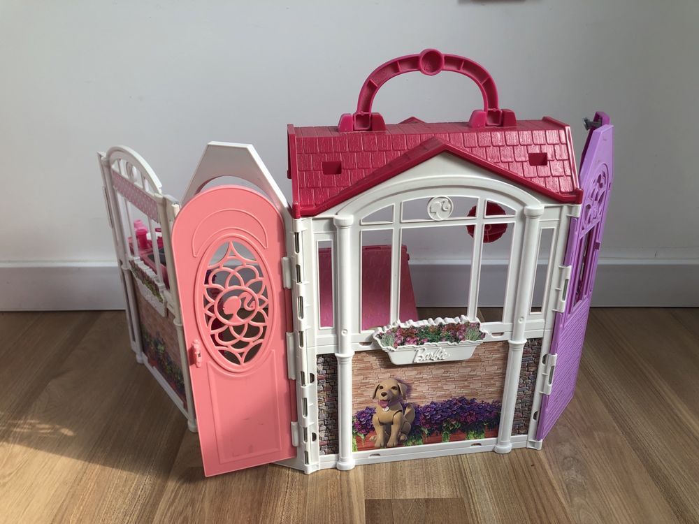 Domek Barbie Mattel + lalka + akcesoria (dużo!) + pieski