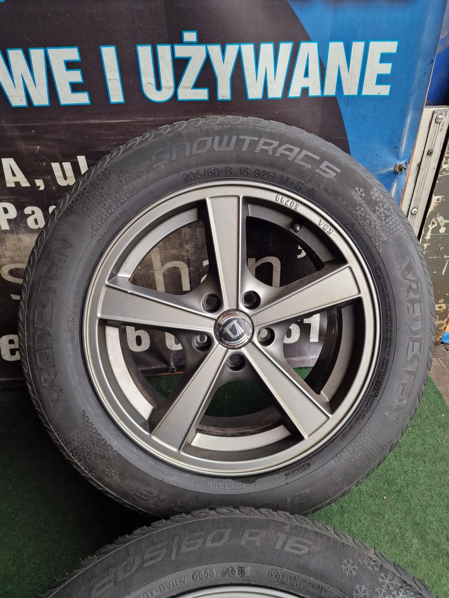 Koła zimowe 16 5×105 Opel Astra J K Mooka 205/60/16