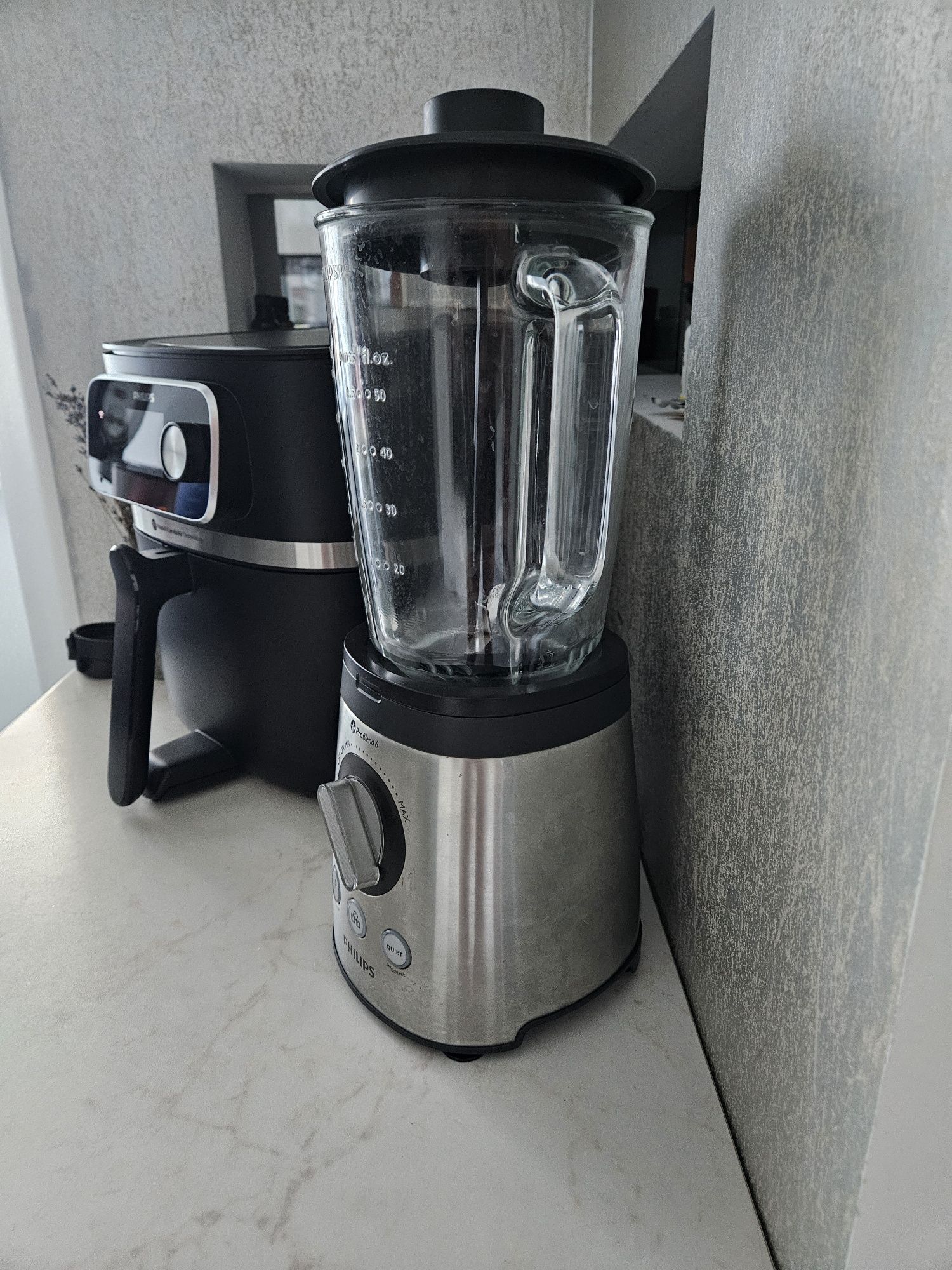 Блендер Philips HR 2195