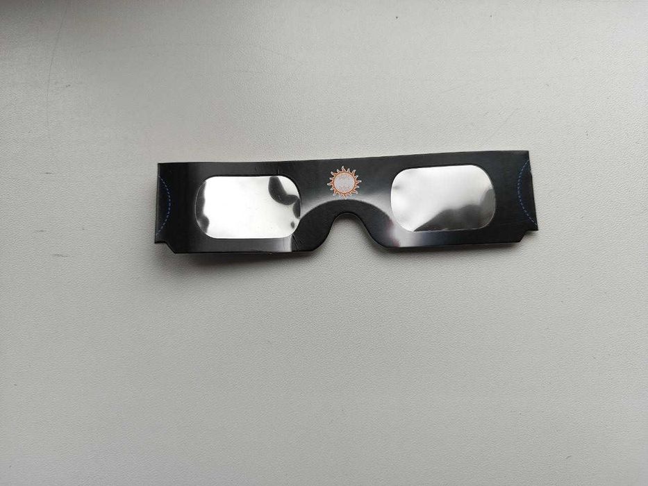 Очки для наблюдения за солнечным затмением