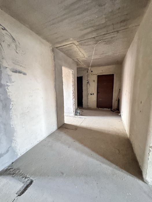 3 кімнатна квартира сира р-н Канада продаж