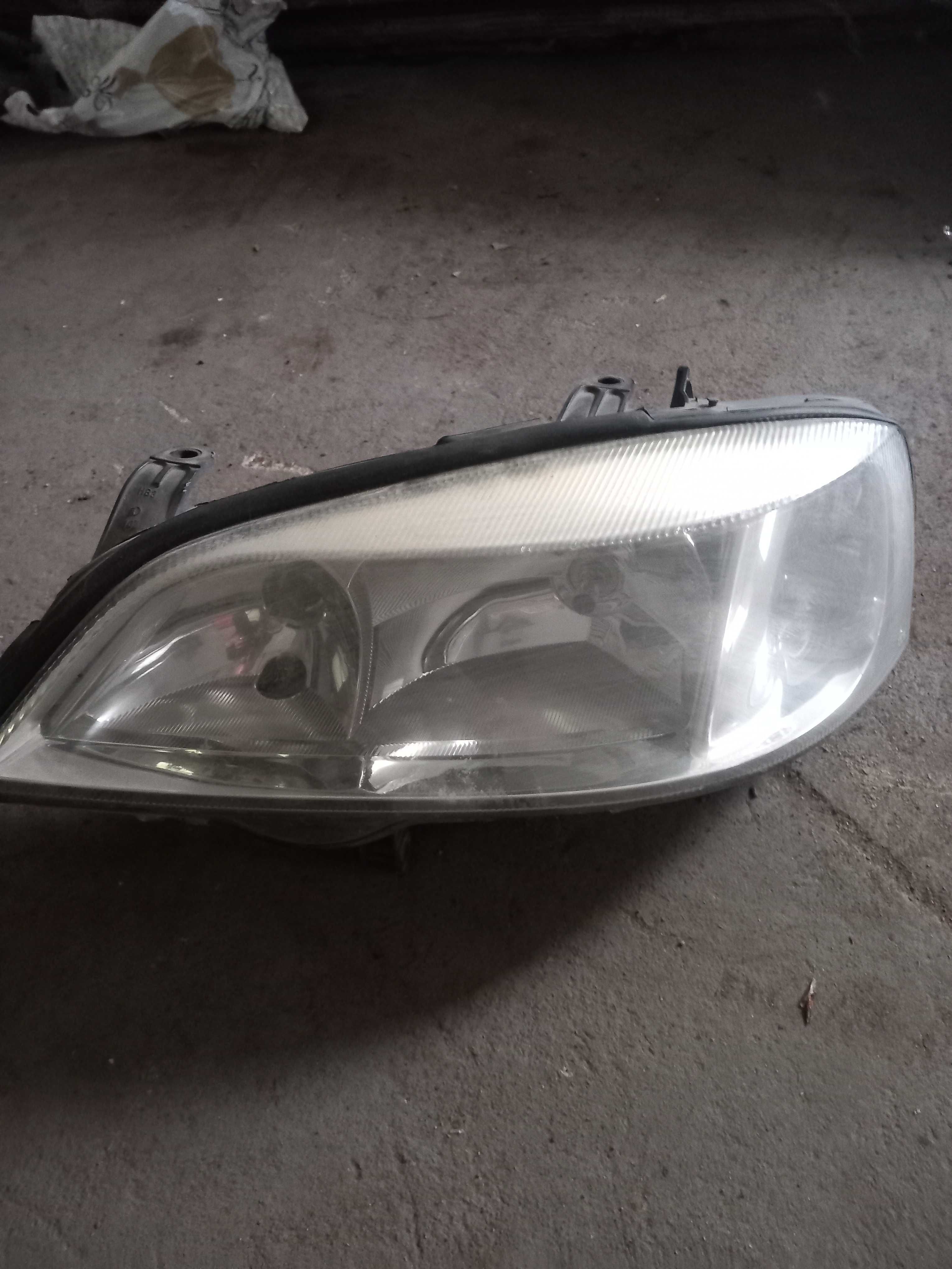 Lampa przod przednie lampy Opel Astra II Europa lewa prawa kpl.