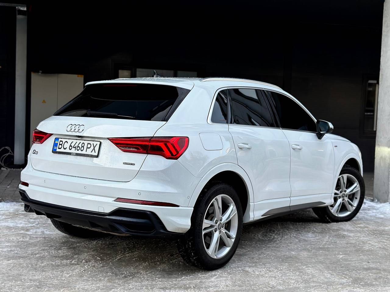 В продажі Audi Q3 S-line