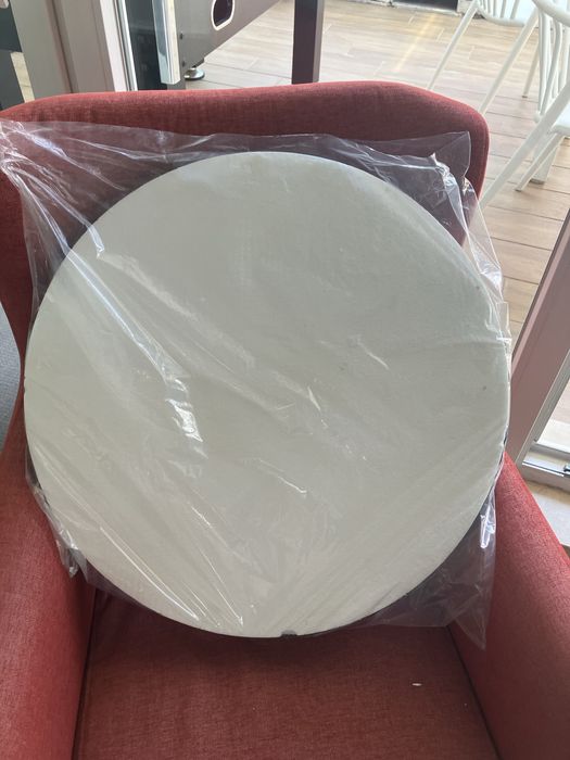 Espelho sklum 60x60. Novo, na caixa com rebordo preto