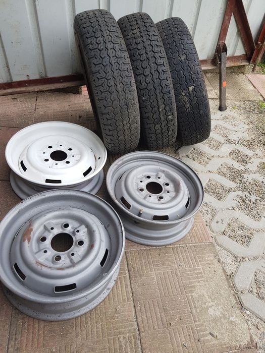 Felgi z oponami fiat 126p
