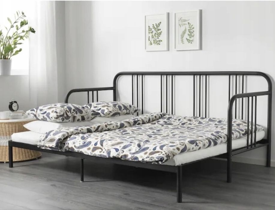 Łóżko Ikea rozkladane z materacami