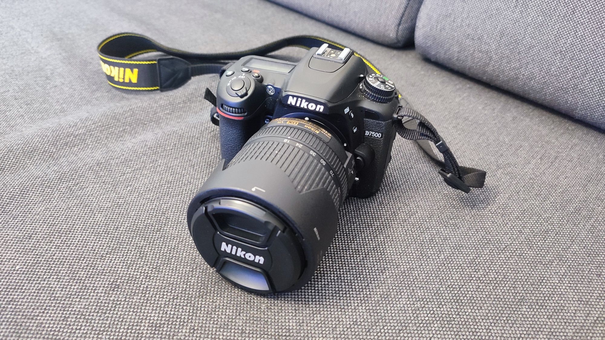 Nowy Nikon D7500 z obiektywem Nikkor 18-140mm, przebieg 1516 zdjęć