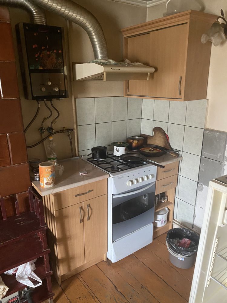 Продаж будинку з землею