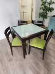 Mesa extensível com 4 cadeiras