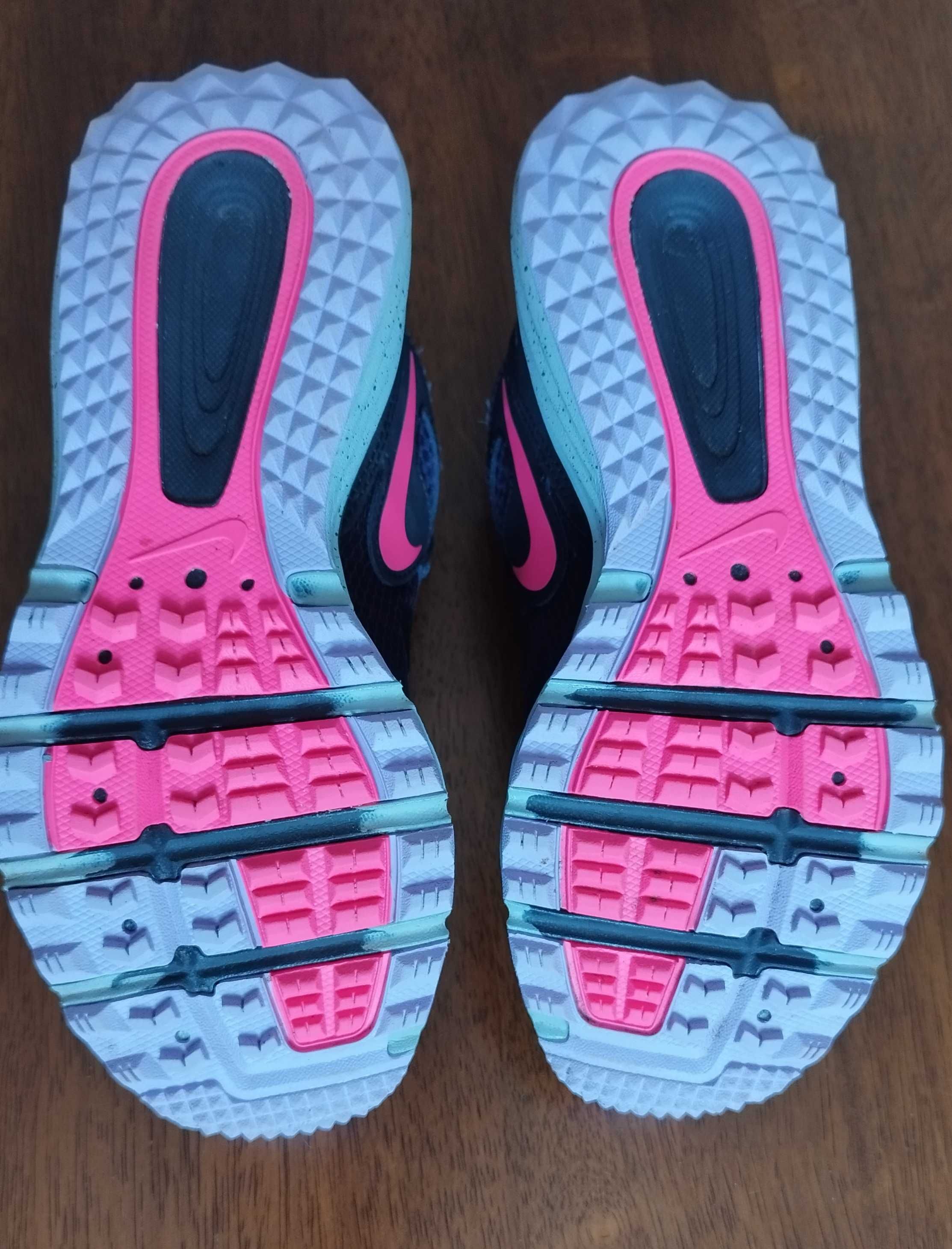 Nike Buty damskie sportowe JUNIPER TRAIL r. 37,5 do biegania w terenie