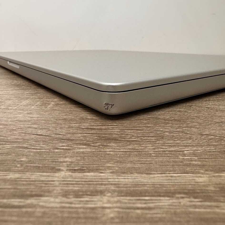 Macbook Pro 16" 2023 M2 Pro / 16Gb DDR5 / SSD 512Gb акб:97% (M0468)