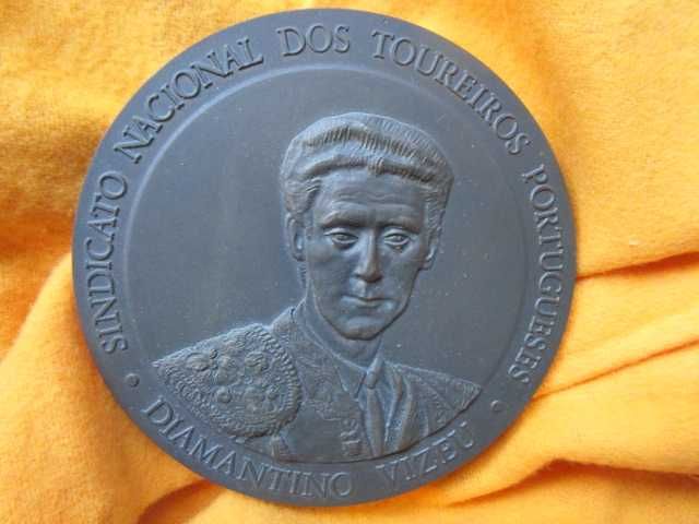 medalha tauromaquia Diamantino Vizeu Sindicato dos Toureiros