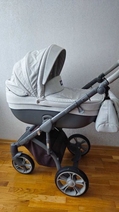 Коляска, візочок 2 в 1 Roan Bass Soft