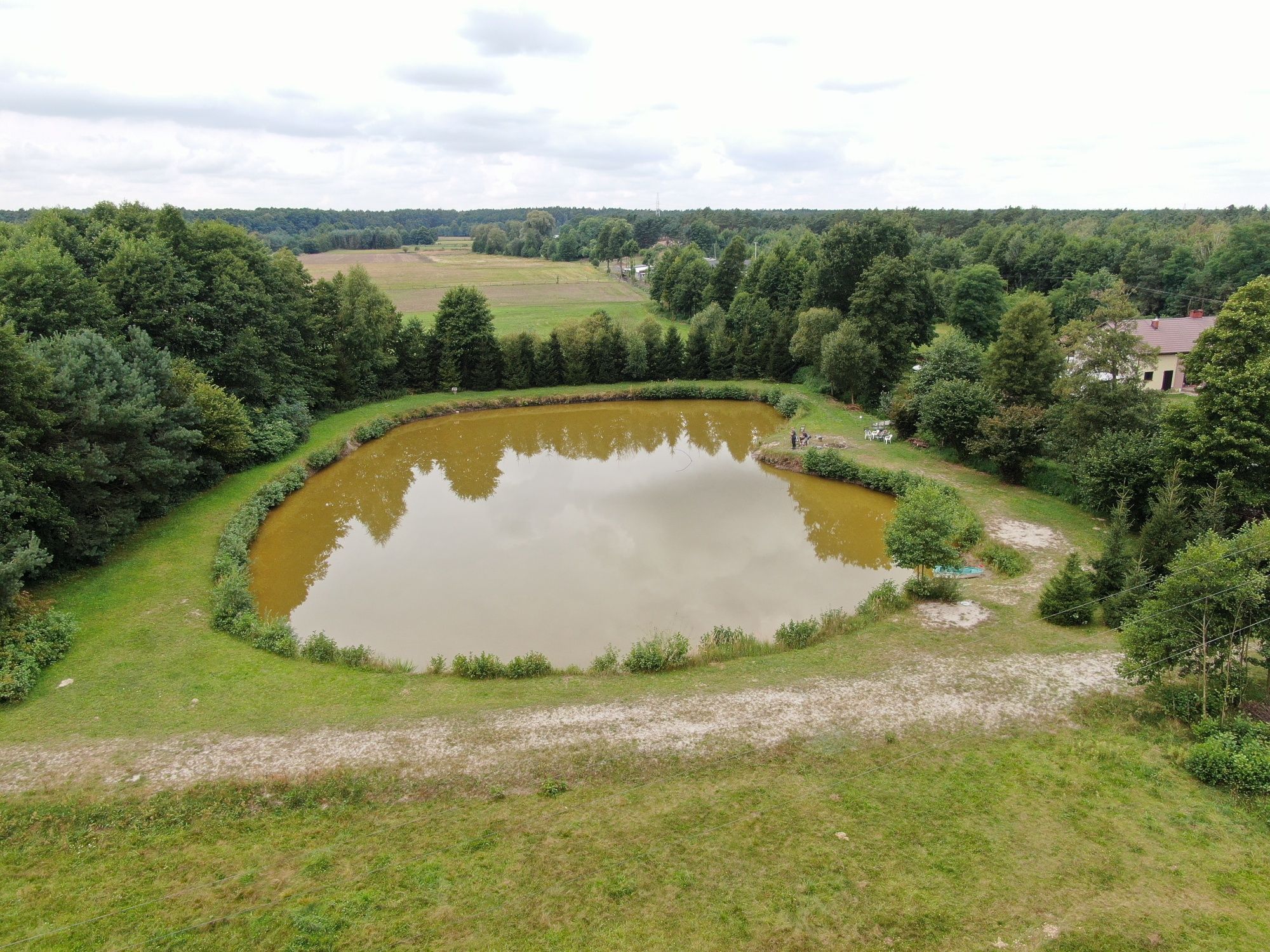 Domek letniskowy nad stawem-wolne terminy zapraszamy