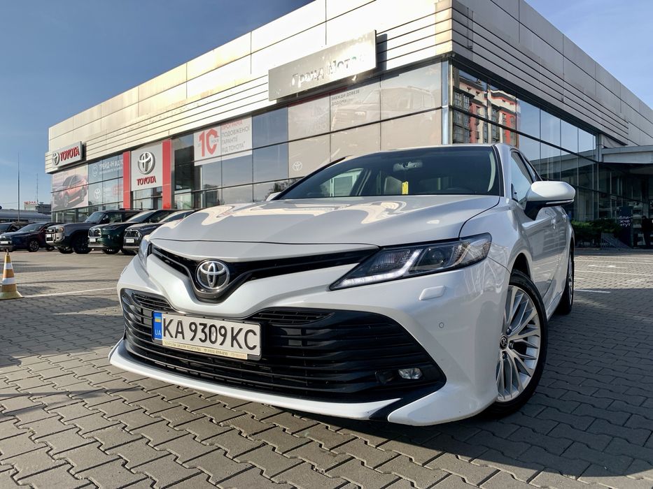 Продам Toyota Camry в ідеальному стані