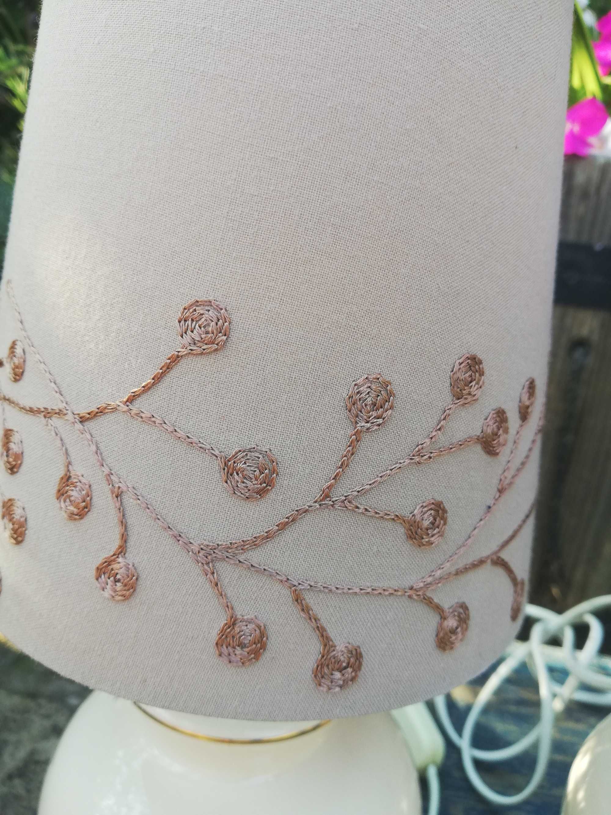 Stare lampy ceramiczne z abażurami motyw kwiaty- irysy vintage
