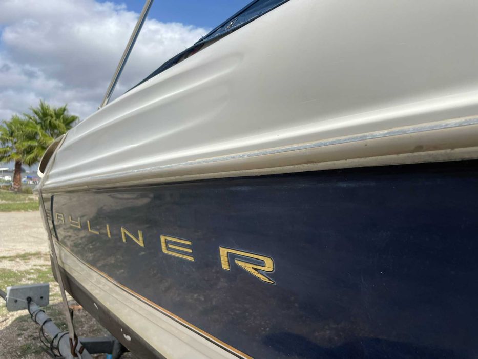 Oportunidade! Bayliner impecável pronto pra navegar!