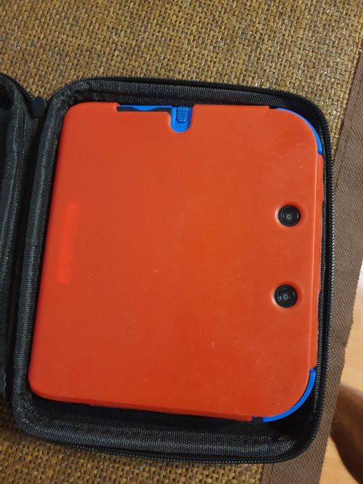 Портативна приставка Nintendo 2DS регіон Японія