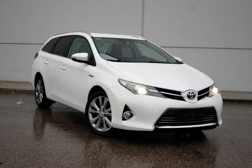 Toyota Auris Bardzo bogate wyposażenie ! Świetny stan ! zero korozji !