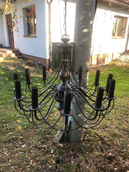 Ładny , duży żyrandol mosiężny