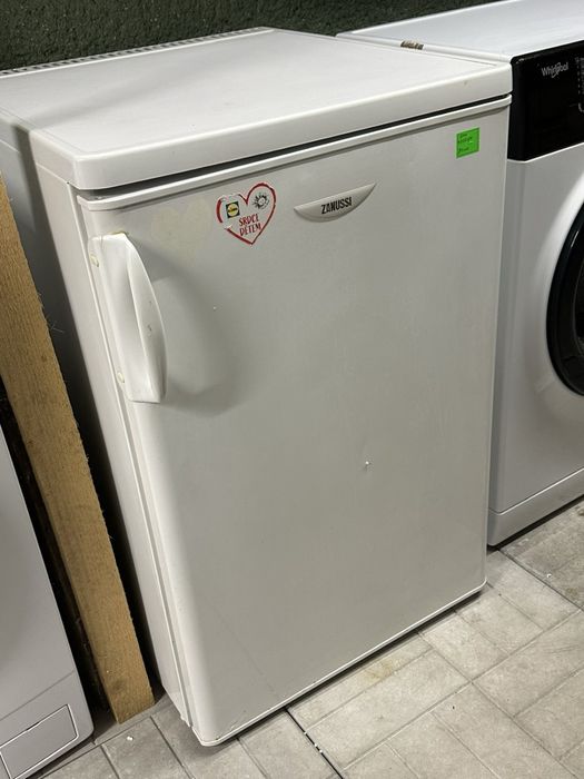 Холодильник Zanussi, 84 см — компактний та з мороз
