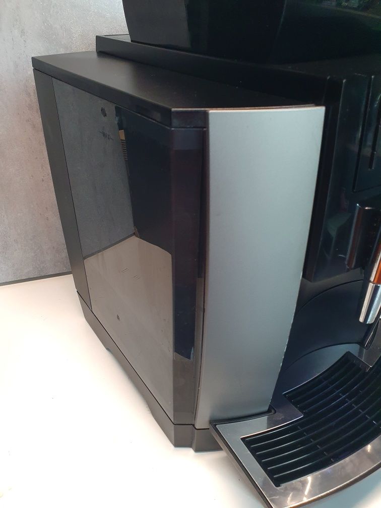 Jura We8 Dark Inox ekspres do kawy