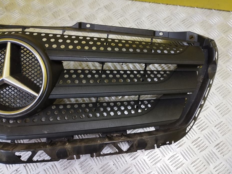 Решітка радіатора Спринтер 906 решетка радиатора Sprinter W906