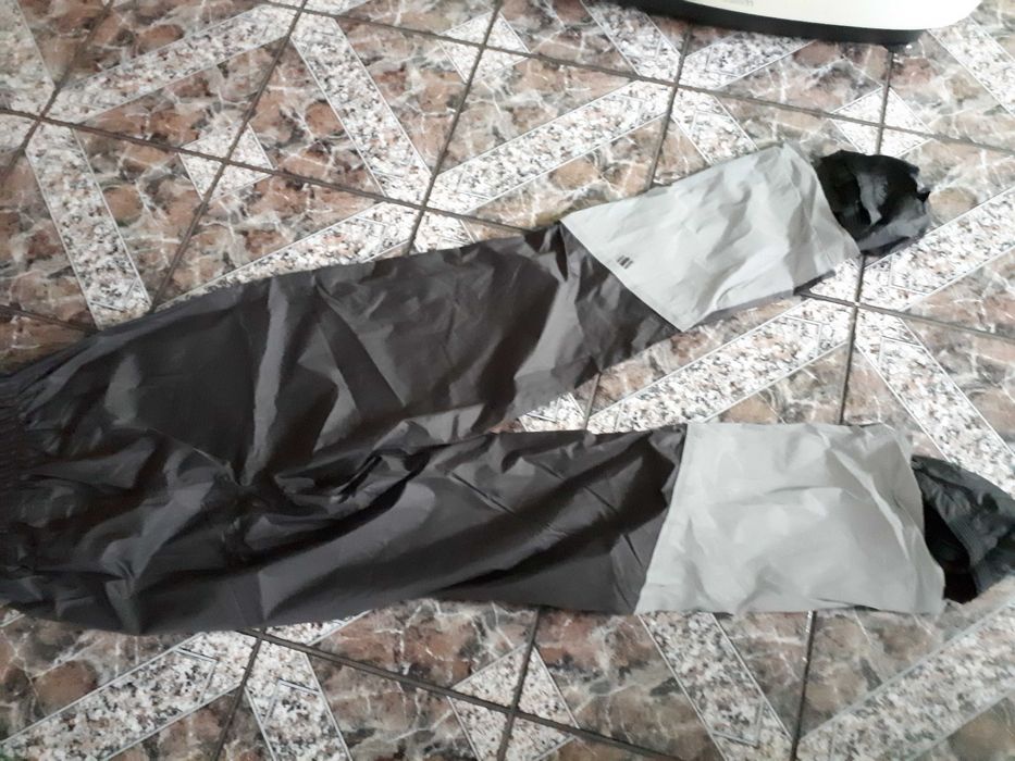 spodnie p/deszczowe na rower z osłonami na buty rozm M