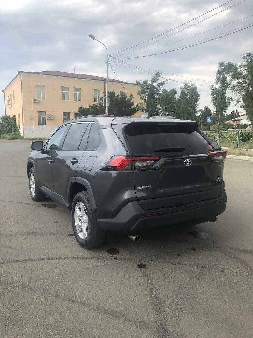 Toyota RAV4 2019 V покоління Тойота РАВ4 гібрид