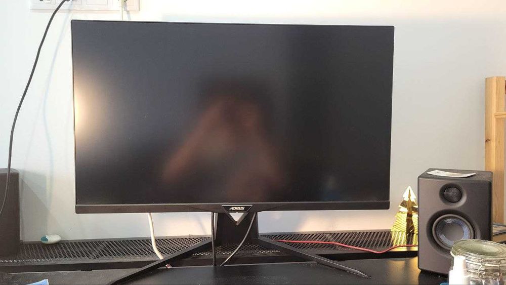 Gigabyte Aourus 32 inch gaming monitor