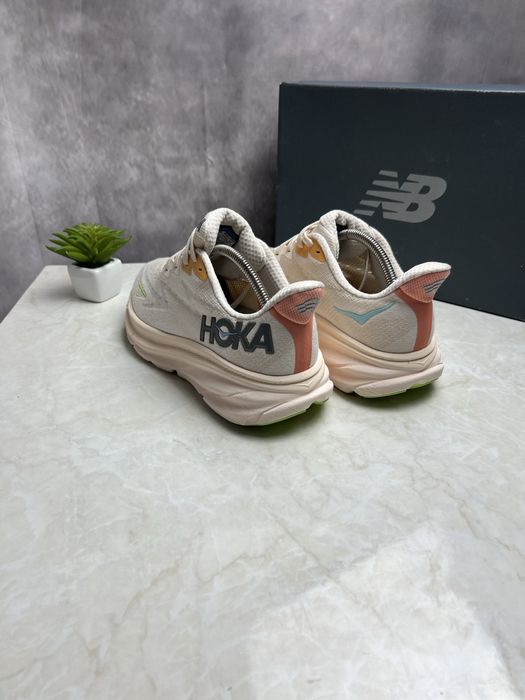 Кроссовки Hoka Clifton 9 Розмір 42.5 Original Взуття