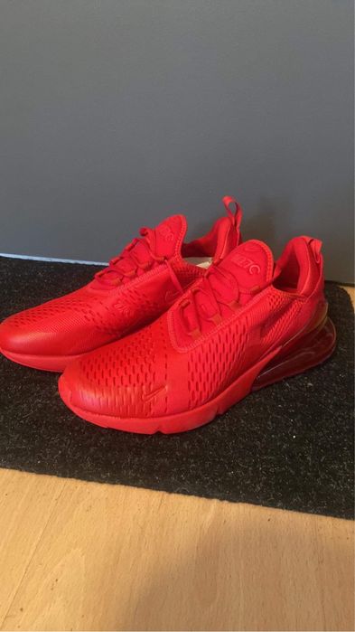 Buty Nike air max 270 University red