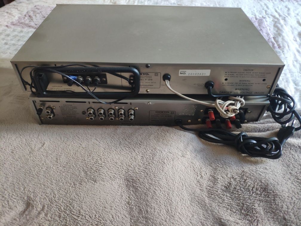 Amplificador Onkyo A25+Tuner T25