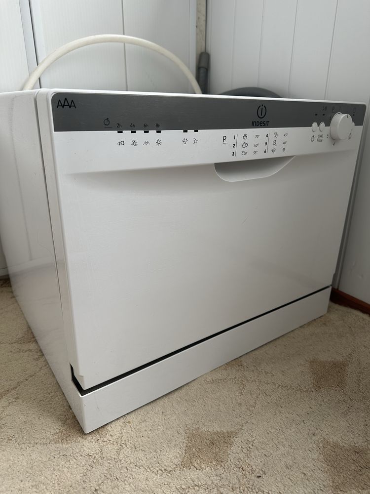 Посудомоечная машина Indesit ICD661EU