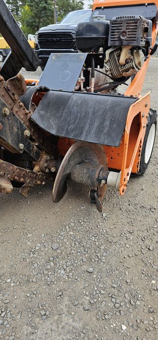 Koparka łańcuchowa Barreto E1330D-4C vermeer ditch witch Honda