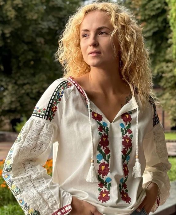 Жіночі вишиванки, вишиті сорочки.