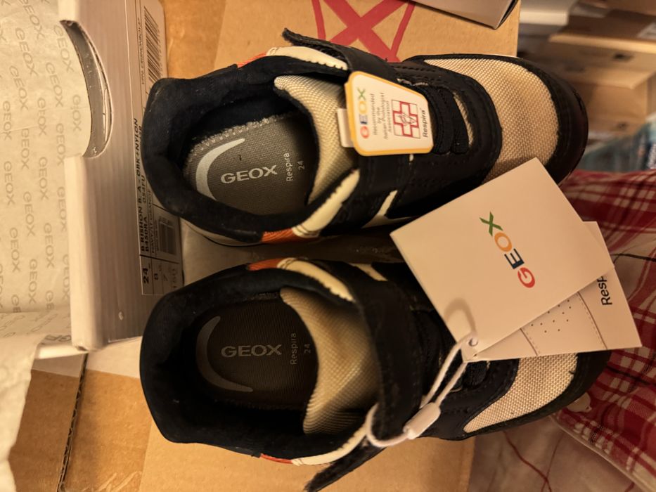 Geox 24 розмір високі закриті кросівки осінь